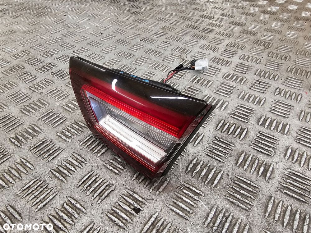 lampa prawa tył w klapę renault clio iv lift hb lampa prawy tył 265508029r - 2