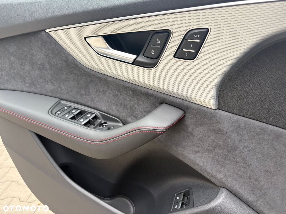 Audi Q8 - 15
