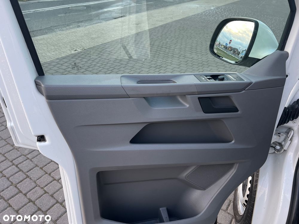 Volkswagen Transporter - 16