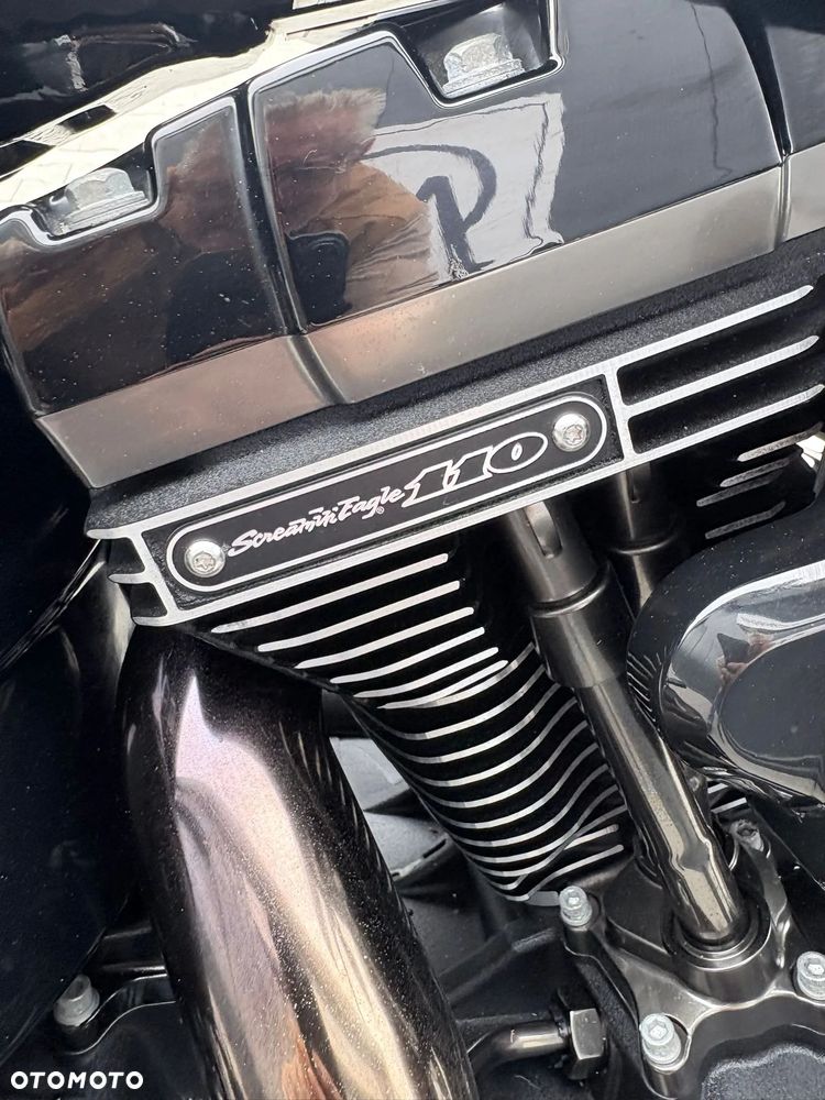 Harley-Davidson Softail Breakout - 11
