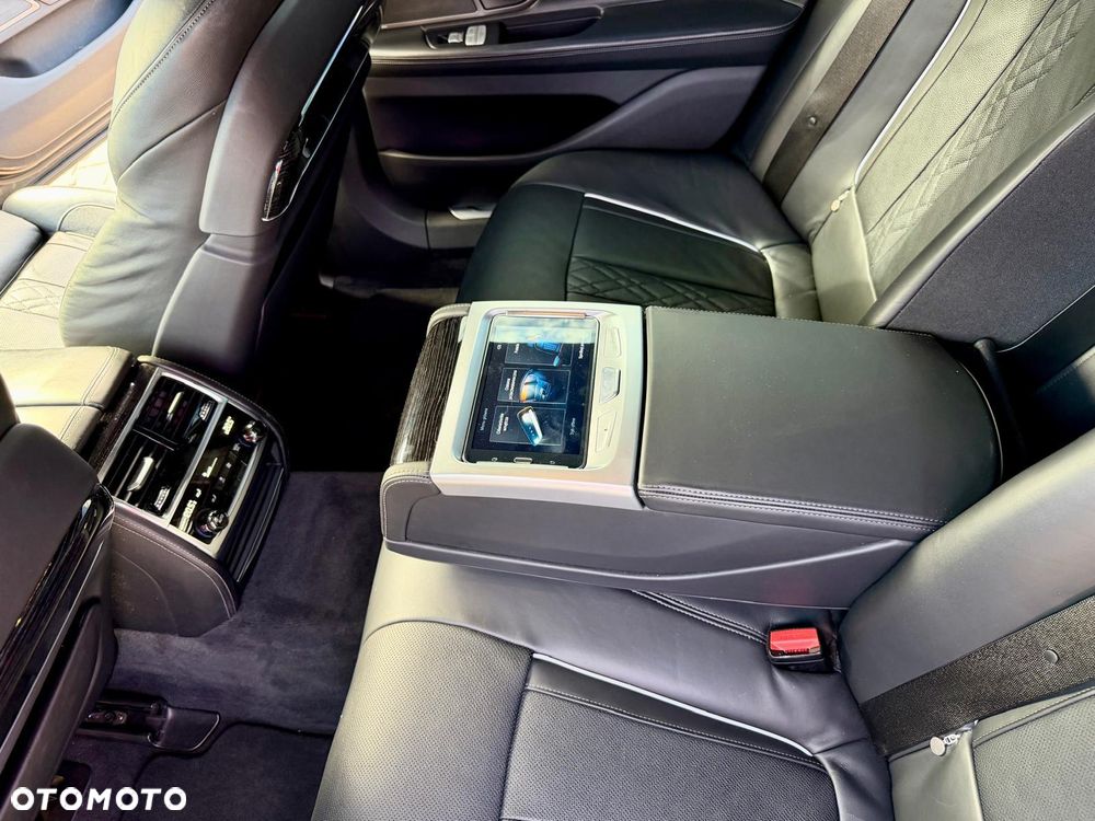 BMW Seria 7 740d xDrive - 13