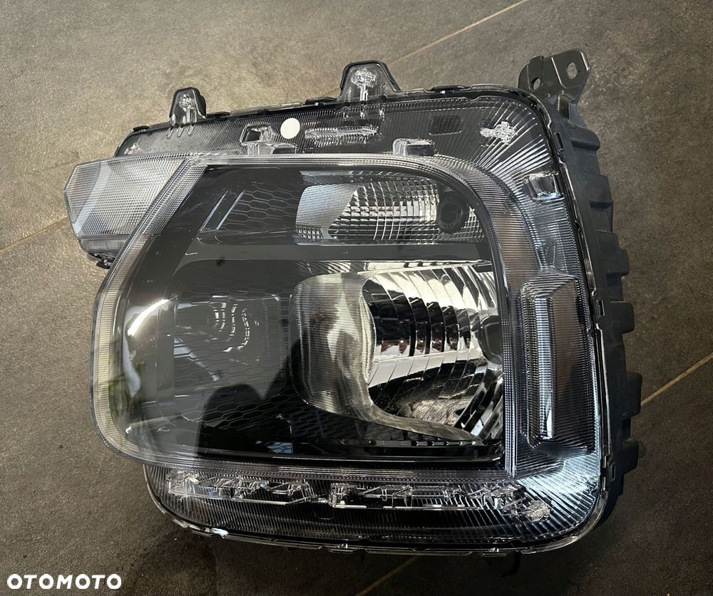 hyundai staria 2021 lampa lewa 92101-cg000 - 1