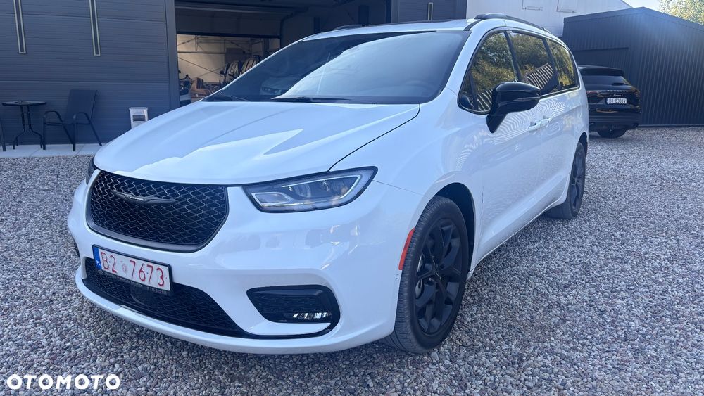 Chrysler Pacifica - 5