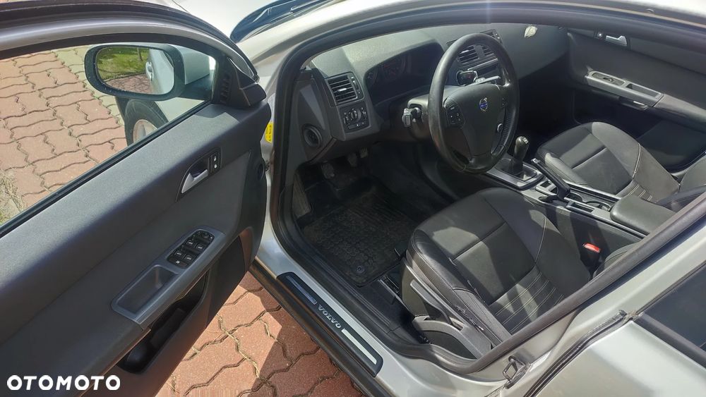 Volvo V50 1.6D DPF DRIVe Kinetic - 11