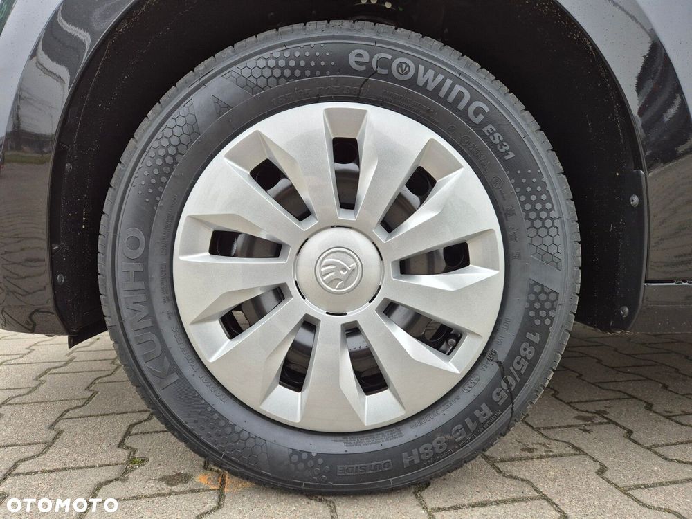 Skoda Fabia 1.0 Essence - 8