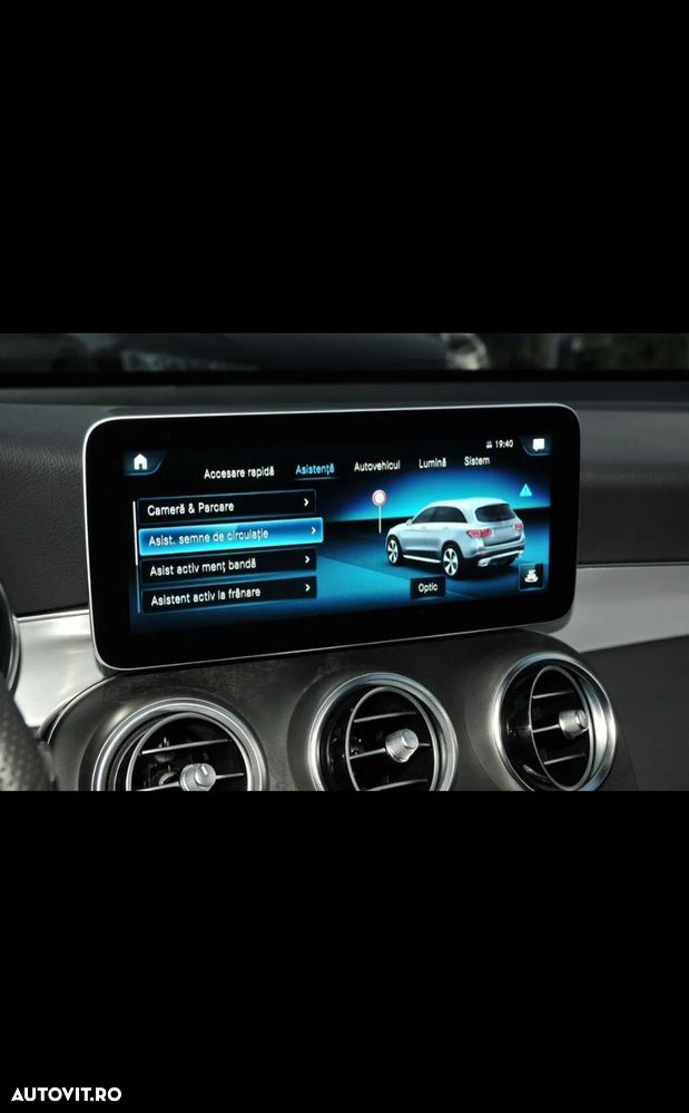 Mercedes-Benz GLC 220 d 4Matic 9G-TRONIC AMG Line - 14