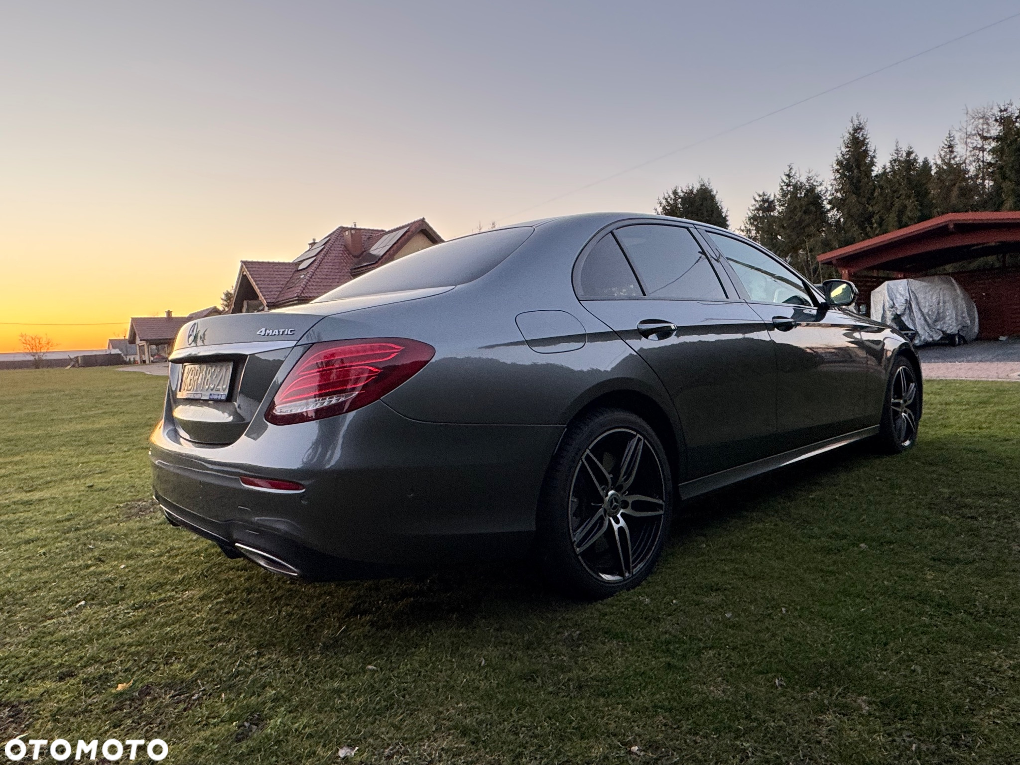 Mercedes-Benz Klasa E 400 4-Matic 9G-TRONIC - 12
