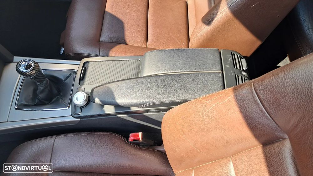 Mercedes-Benz E 250 CDI DPF BlueEFFICIENCY Avantgarde - 26