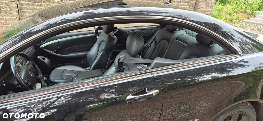 Mercedes-Benz CLK 220 CDI Avantgarde DPF - 4