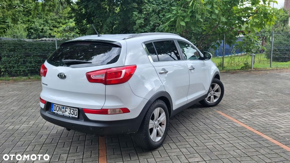 Kia Sportage 2.0 S - 11