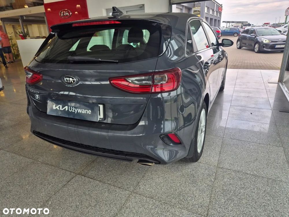 Kia Ceed 1.5 T-GDI M - 12