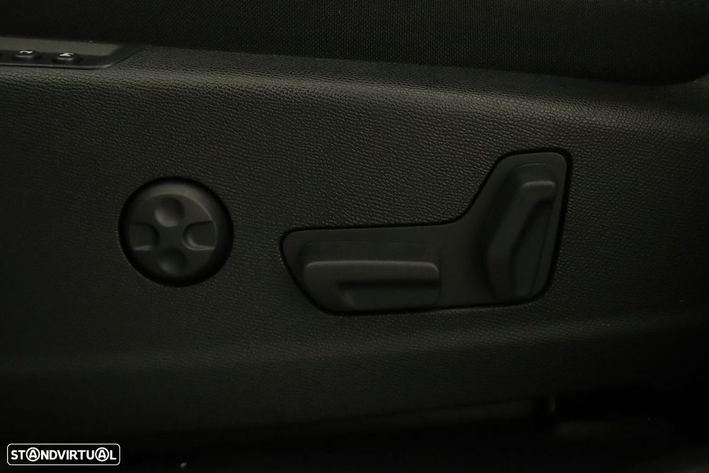 Peugeot 3008 1.6 Hybrid GT e-EAT8 - 22