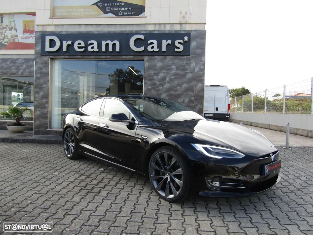 Tesla Model S - 6