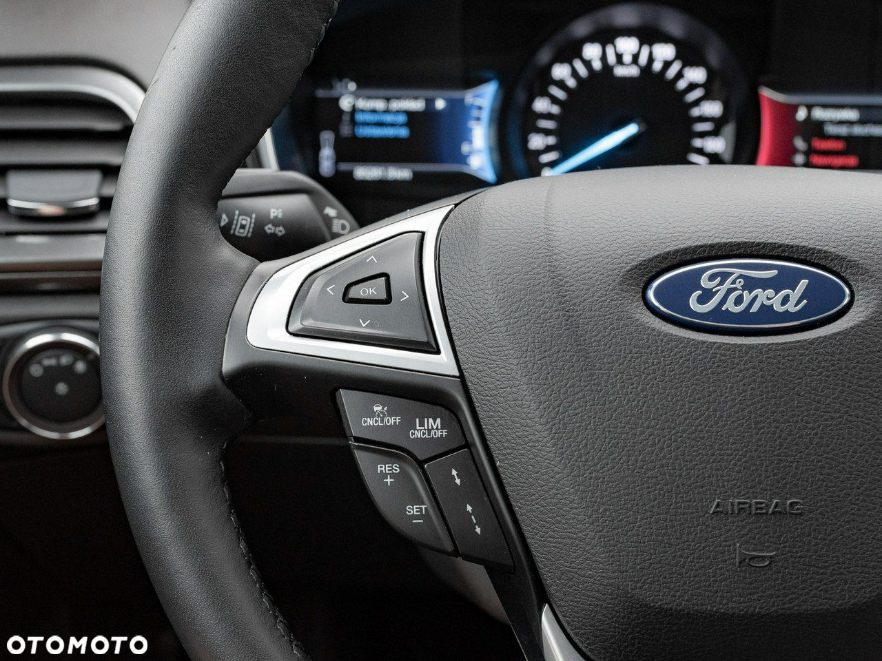 Ford Mondeo - 17