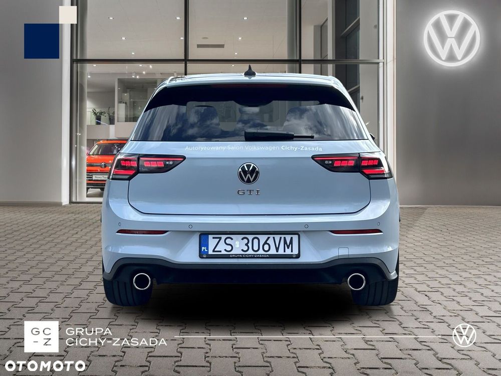 Volkswagen Golf - 4