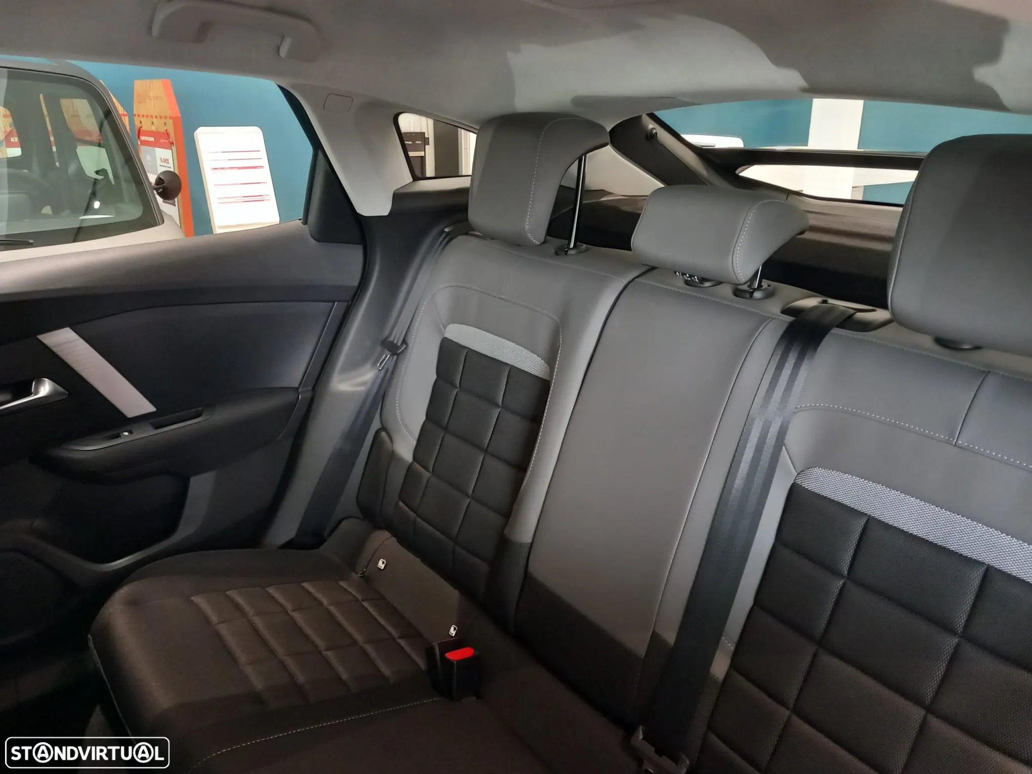 Citroën C4 1.2 PureTech Plus EAT8 - 20