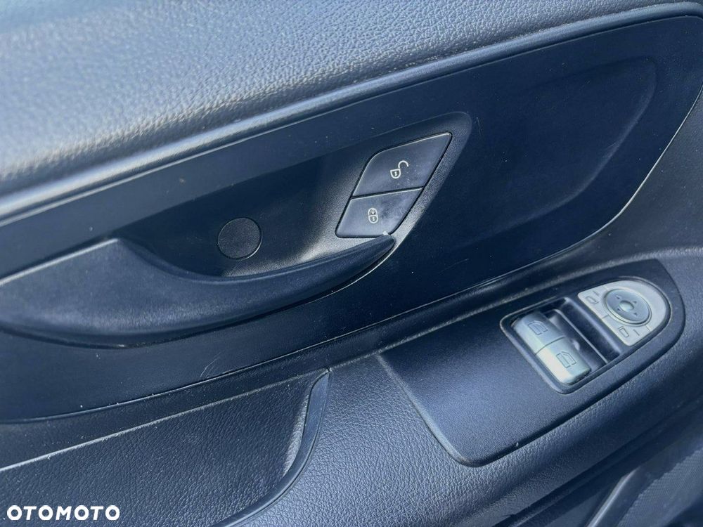 Mercedes-Benz Vito - 12