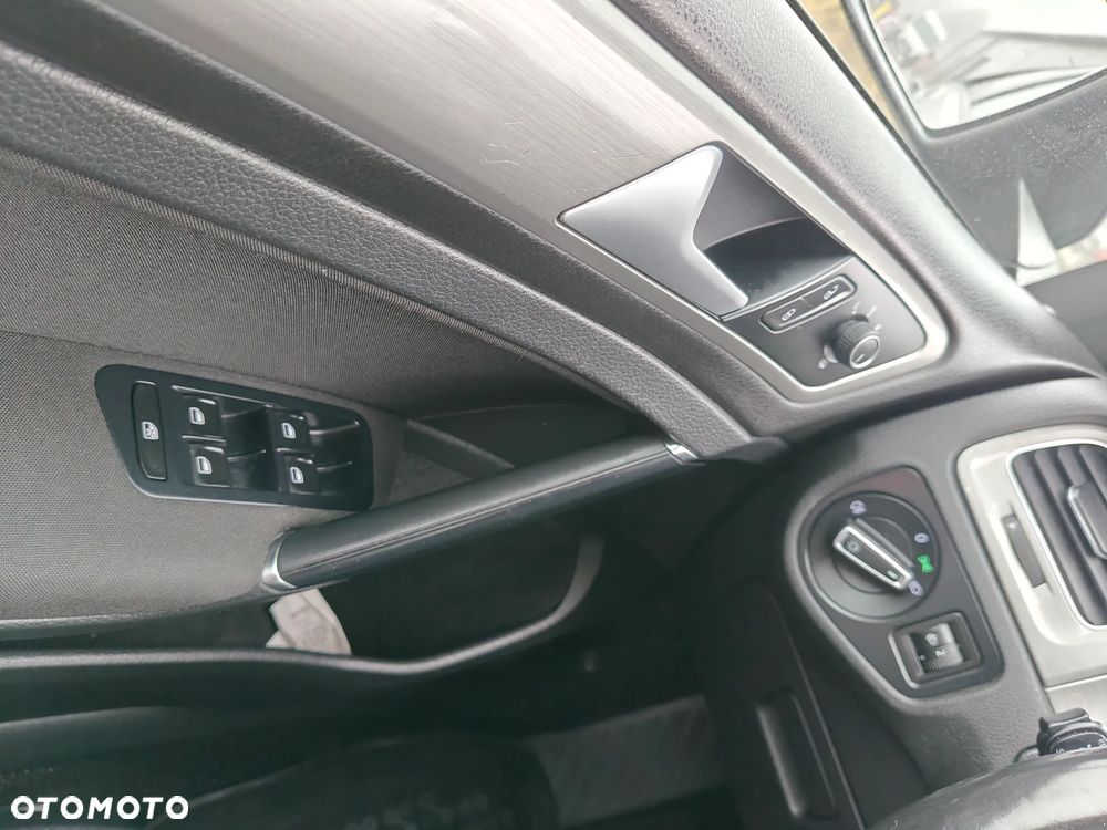 Volkswagen Golf VII 1.6 TDI BlueMotion Trendline - 14