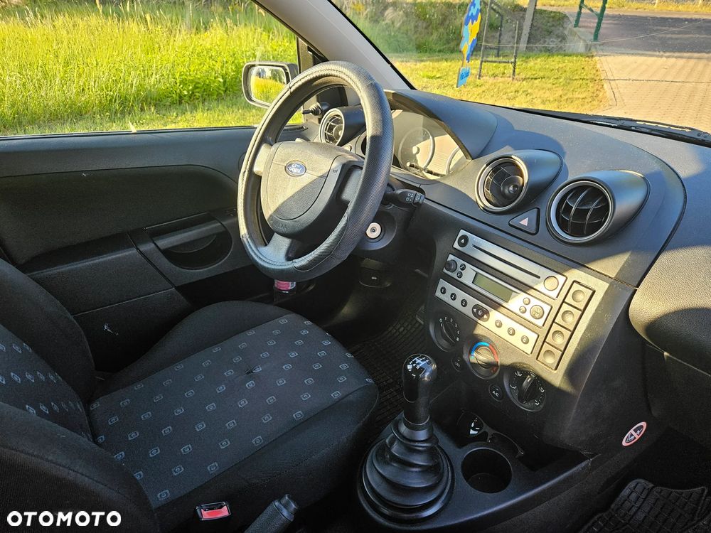 Ford Fiesta 1.4 Ambiente - 13