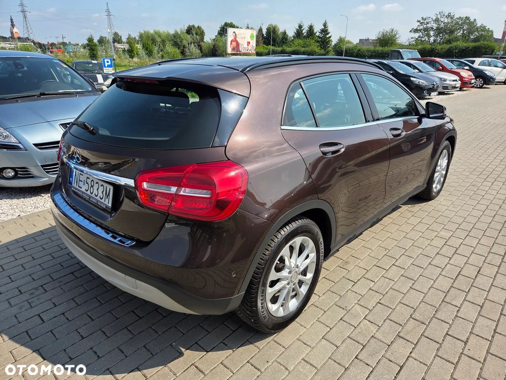 Mercedes-Benz GLA 200 7G-DCT Style - 5