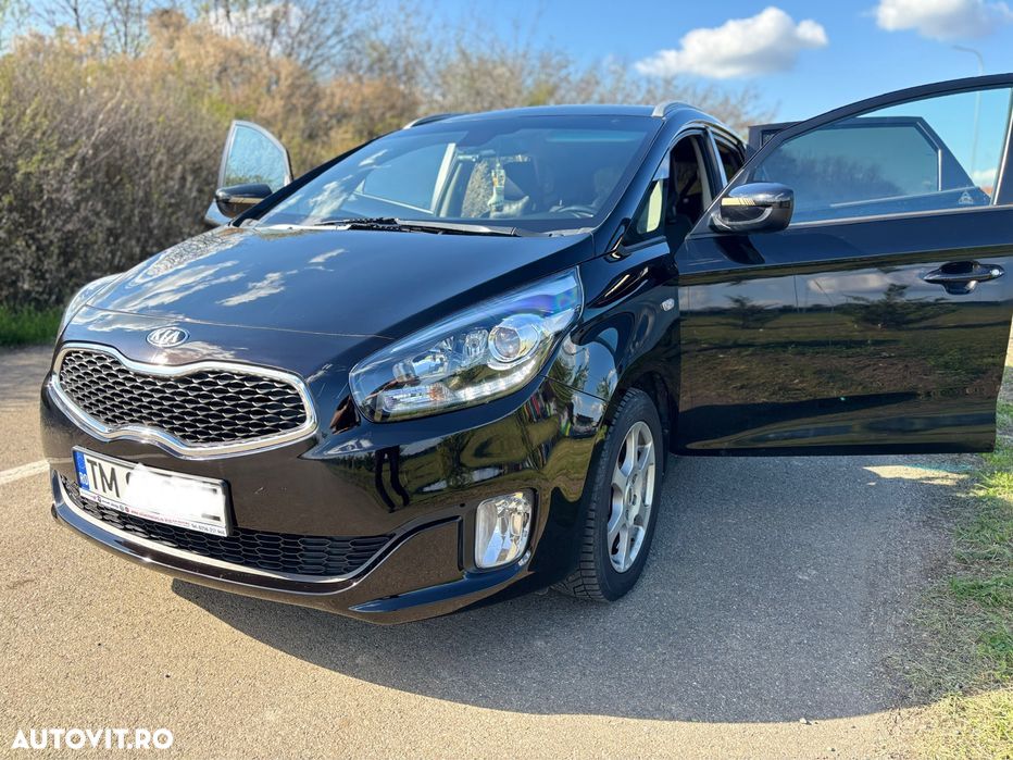 Kia Carens - 3