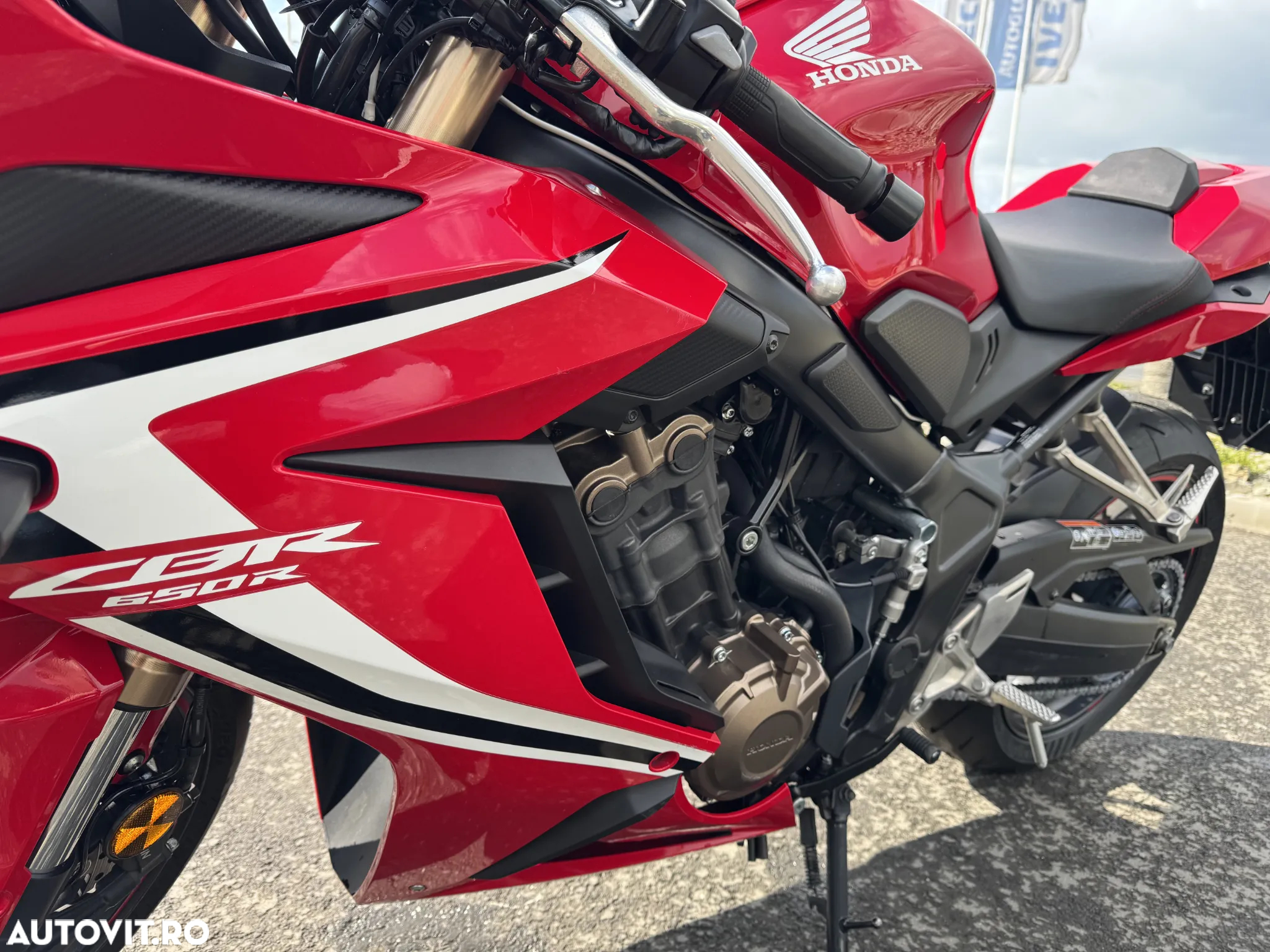 Honda CBR 650R - 9