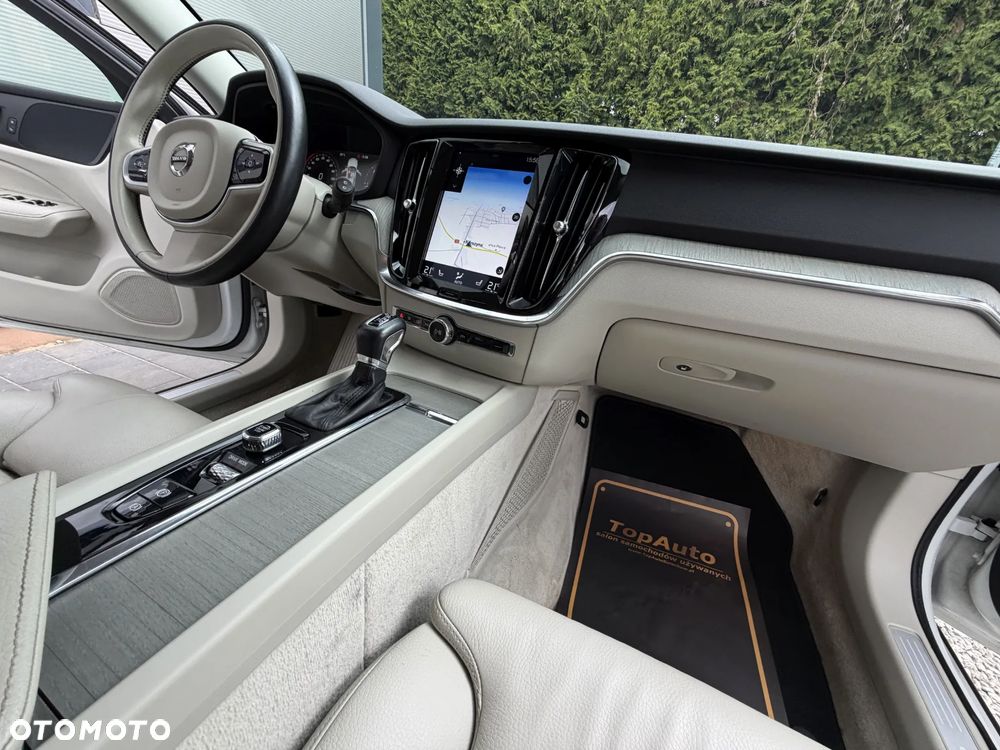 Volvo V60 D4 Inscription - 17