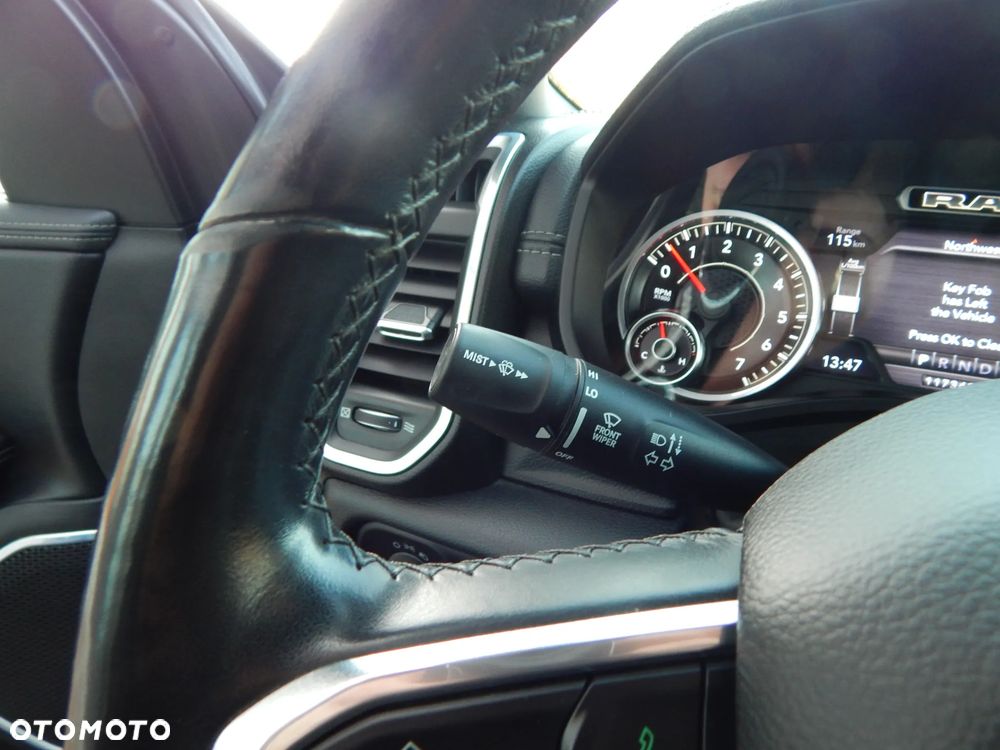 RAM 1500 5.7 Crew Cab Longbed Laramie Chrome - 31