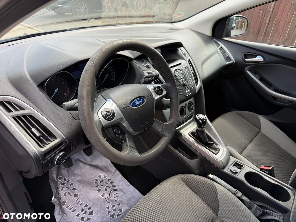 Ford Focus - 8