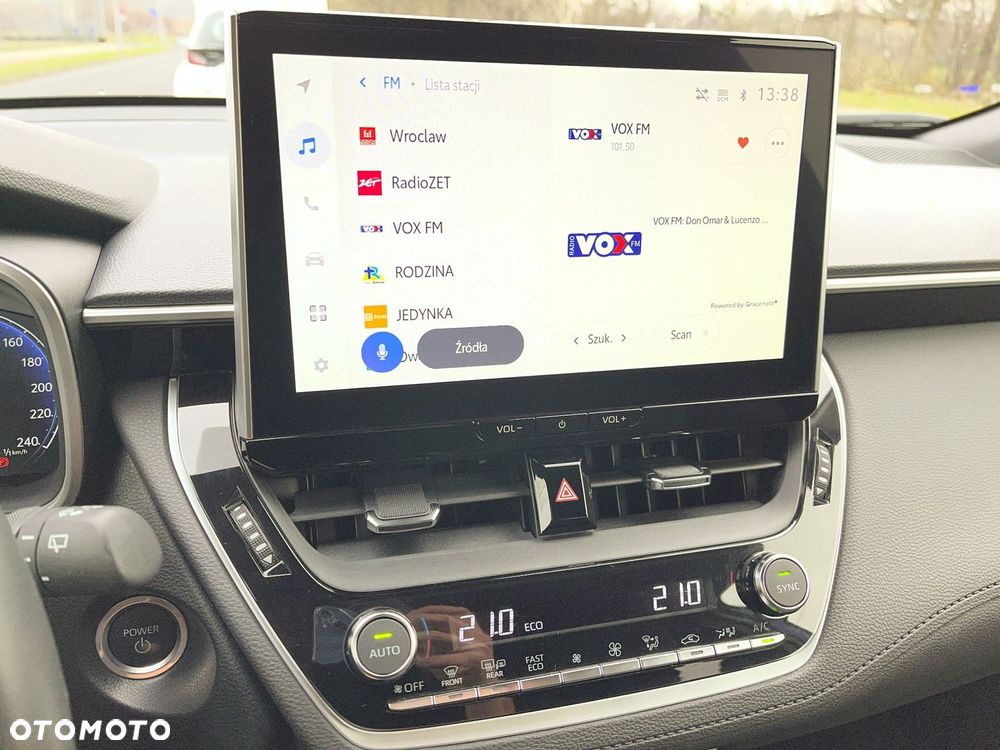 Toyota Corolla Cross - 18