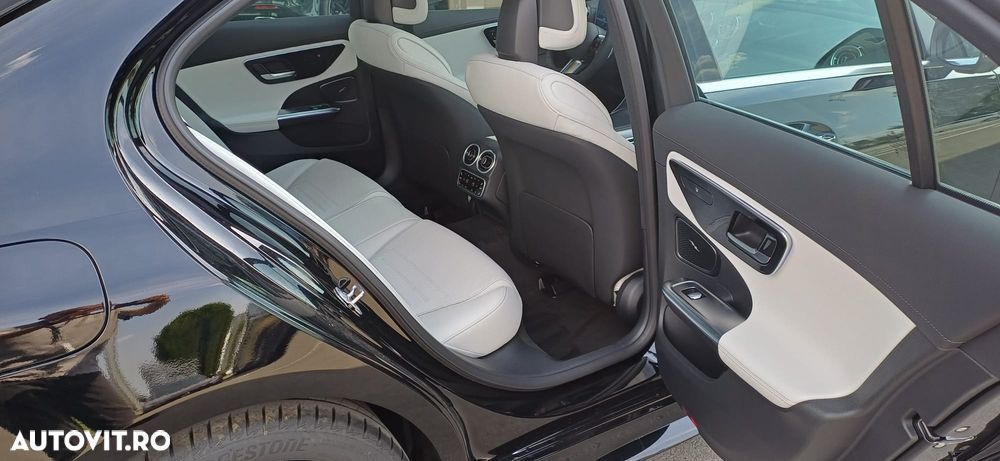 Mercedes-Benz C - 23