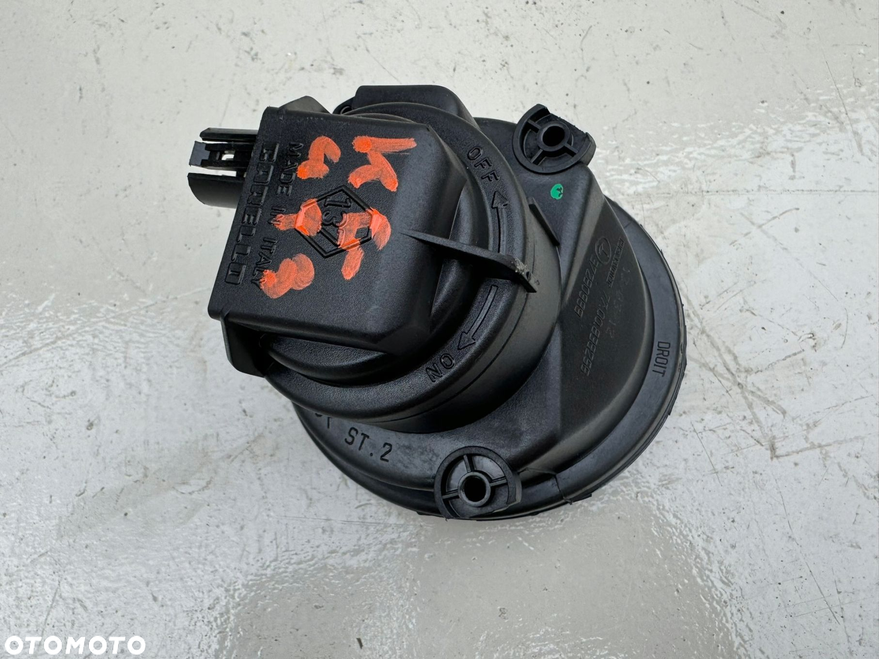 RENAULT CLIO 2 II 98-03R LAMPA PRAWA PRZEDNIA PRAWY PRZÓD 7700838256 - 9