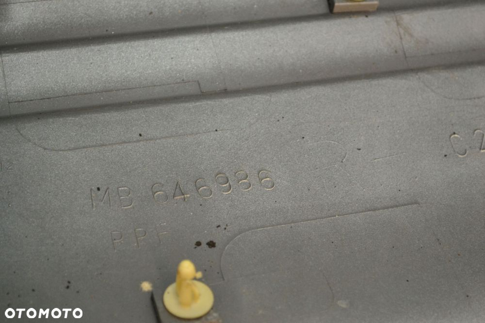 LISTWA DRZWI PRAWY TYŁ NAKŁADKA MITSUBISHI PAJERO II 5D MB646986 - 8
