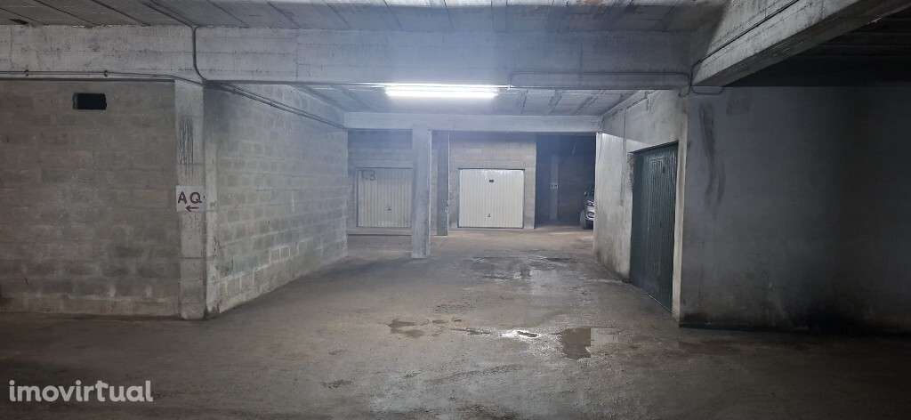 Garagem - Ferreiros - Grande imagem: 4/4