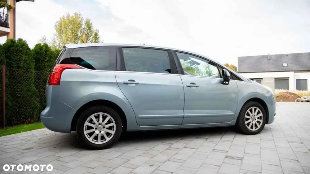 Peugeot 5008 - 3