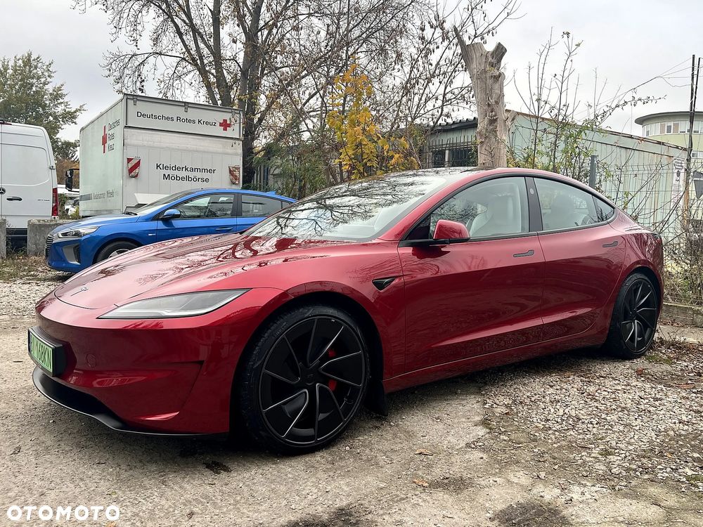 Tesla Model 3 2025 photo 2