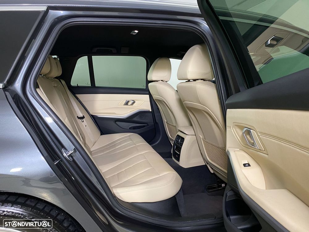 BMW 330 e Auto - 17