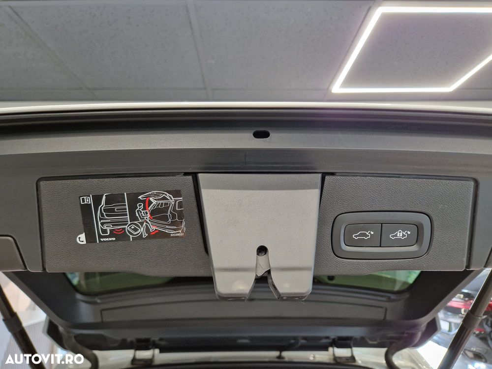 Volvo XC 60 B5 D AWD Geartronic Inscription - 28