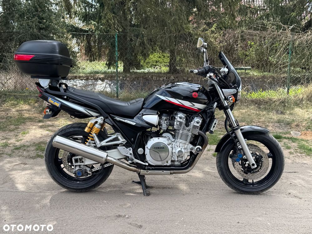 Yamaha XJR - 2