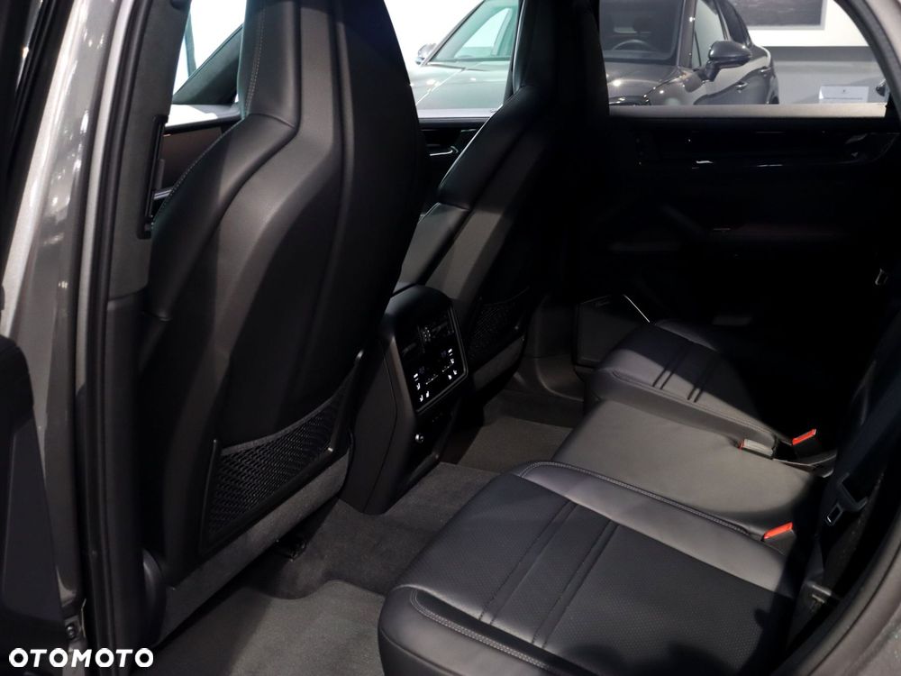 Porsche Cayenne GTS - 33