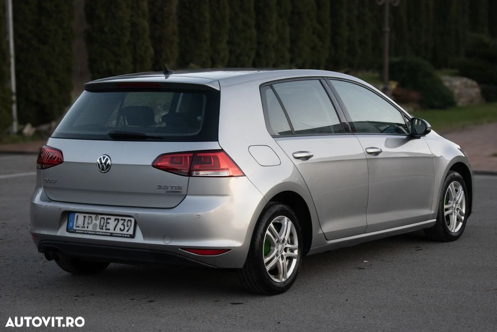 Volkswagen Golf - 4