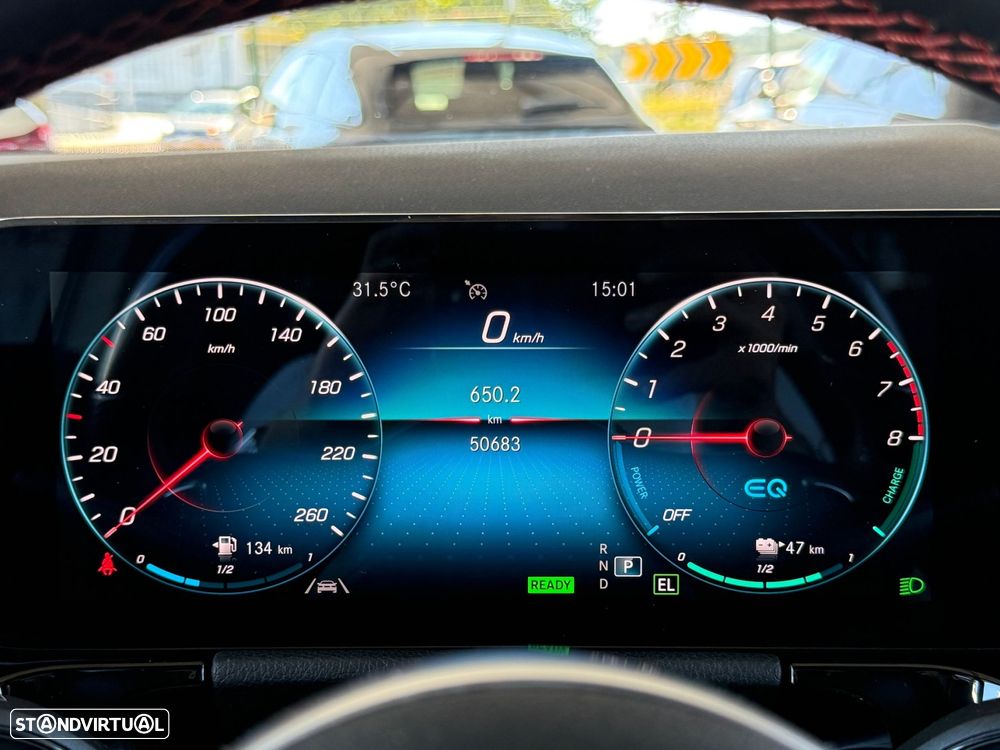 Mercedes-Benz GLA 250 - 25