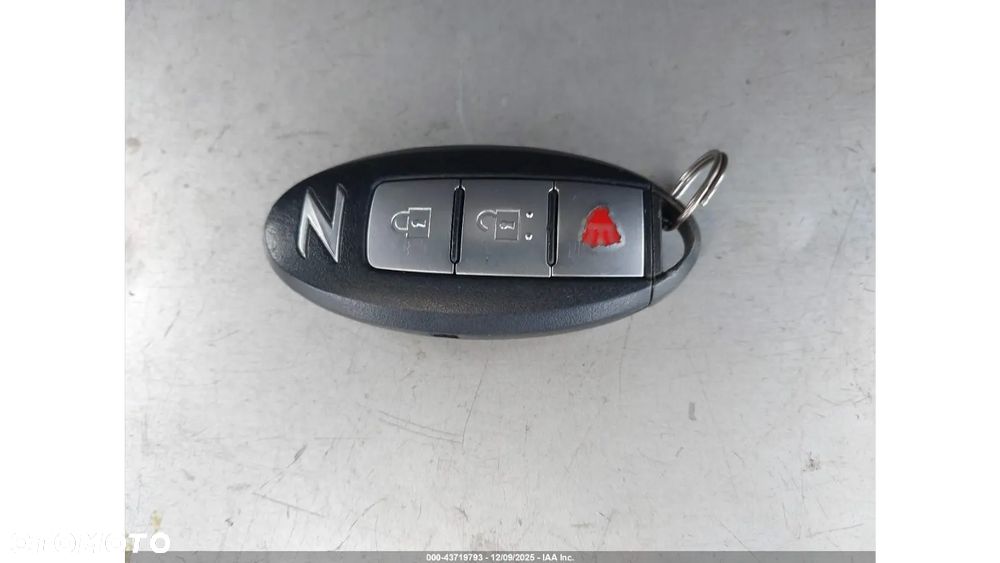 Nissan 370 Z - 12