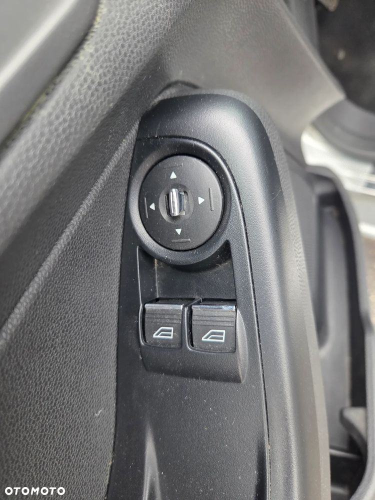 Ford Fiesta 1.25 Titanium EU6 - 16