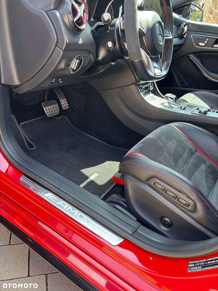 Mercedes-Benz CLA - 21