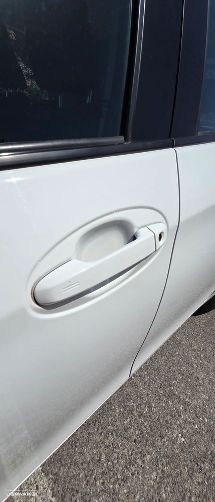 Toyota Yaris - 8