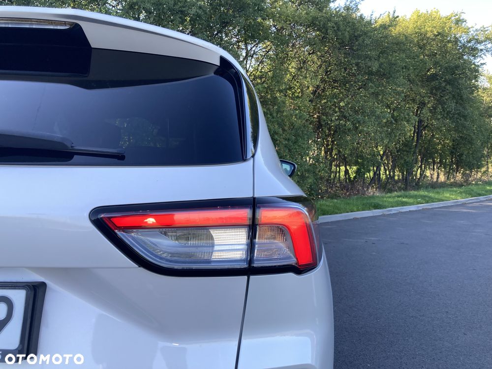 Ford Kuga - 24