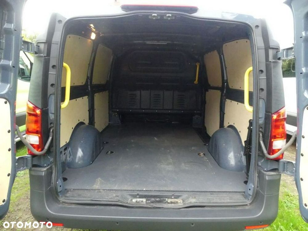 Mercedes-Benz Vito - 19