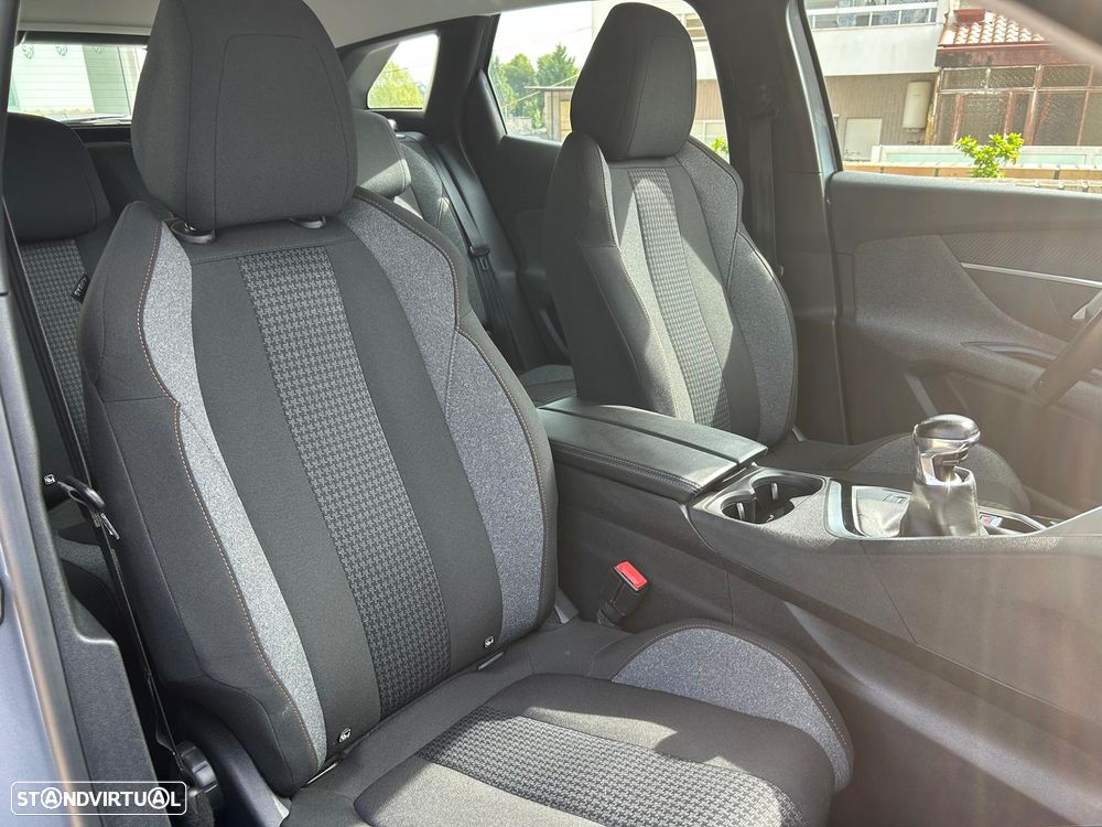 Peugeot 3008 1.2 PureTech Style - 21