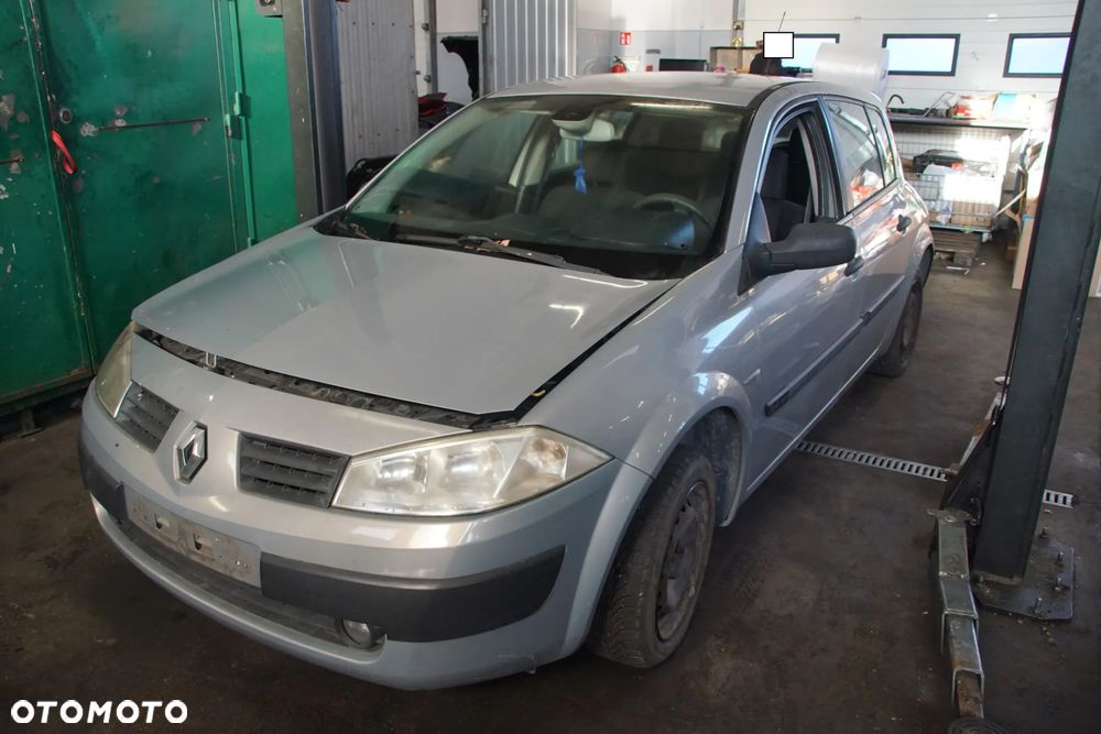Auto na części - Renault Megane II 1.4 16V 98 KM K4J730 JH3105 TEA19 2003R Silnik Skrzynia Drzwi Maska Klapa Błotnik Zderzak Klapa Klamka Lusterko Klamka Szyba Deska Kokpit Sterownik Moduł Czujnik Licznik Panel Kierownica - 5